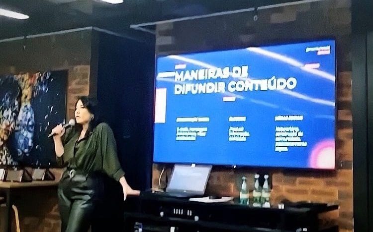 Palestra Monika Hosaki